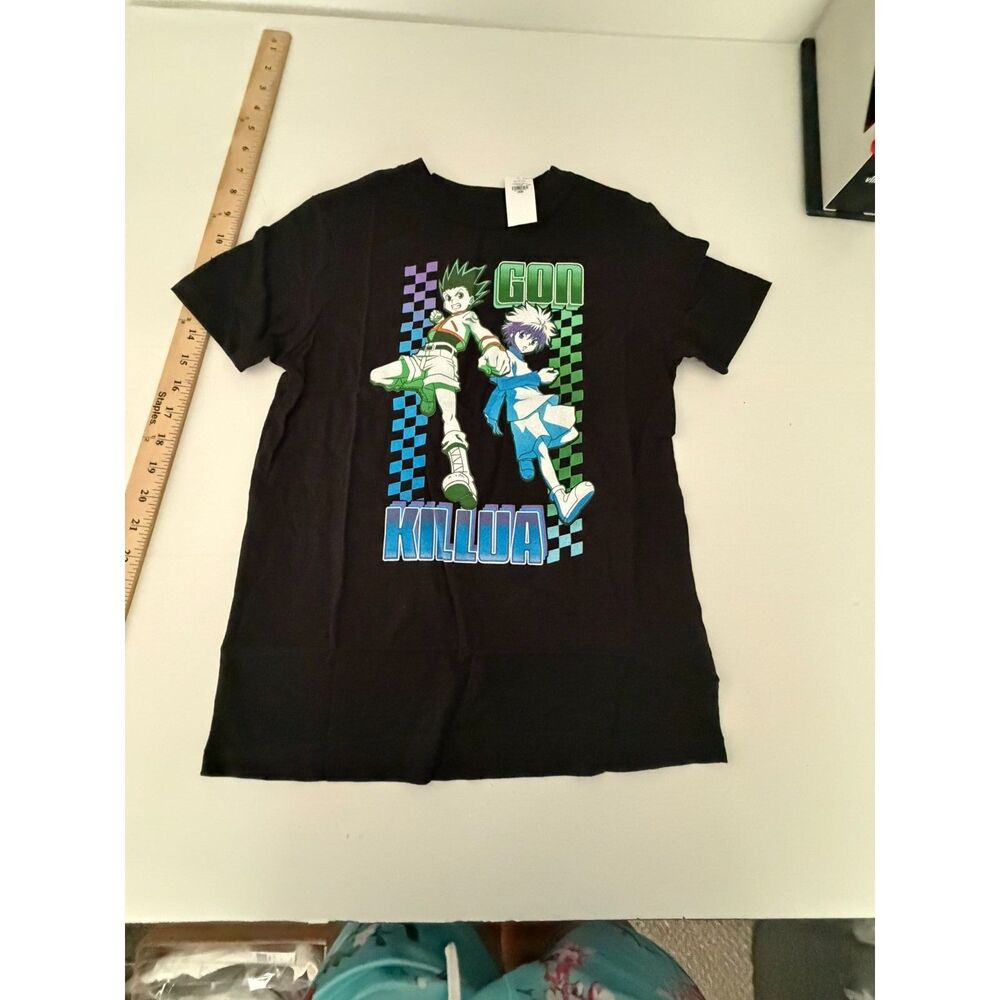 Boys size 8 MED black graphic tee